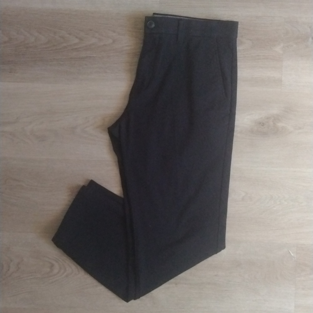Haggar 32 X 29 Men's black slim fit luxury comfort pants khakis
